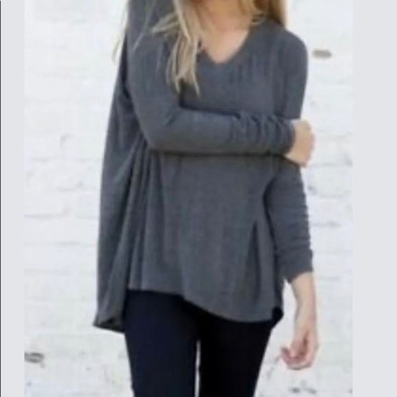 Cabi #3229 Relax Tee V-Neck Long Sleeve Shirt - Picture 1 of 8